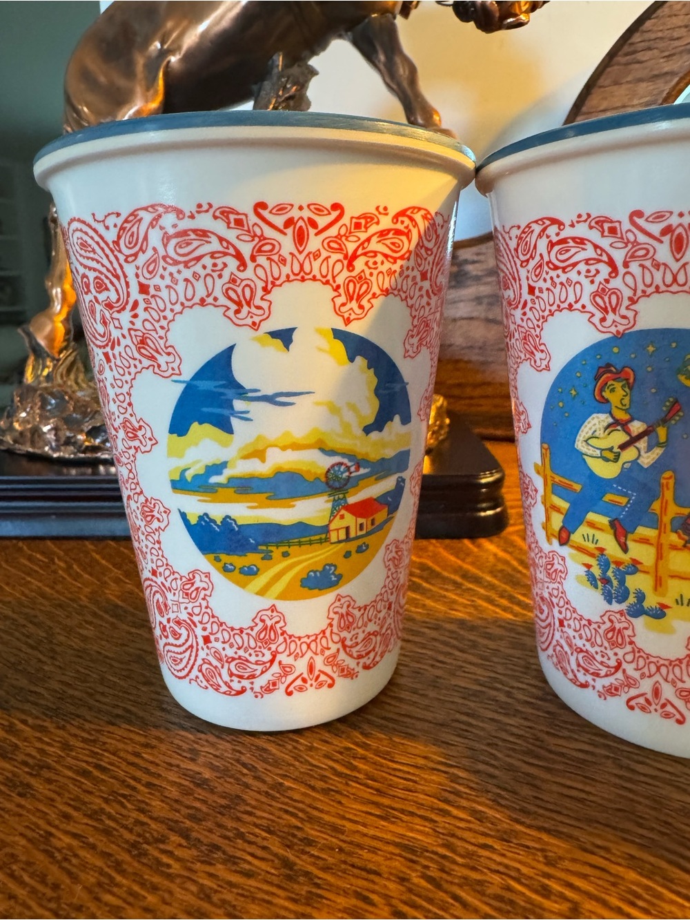 Charming Western-Illustrated Drinking Cups - Picture 6 of 8
